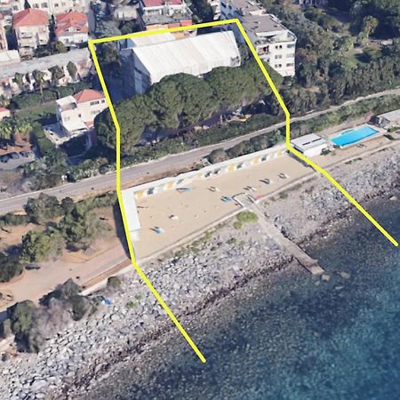 Tirrenia Beach House - Sea Front With Private Beach Сан Ремо Екстериор снимка